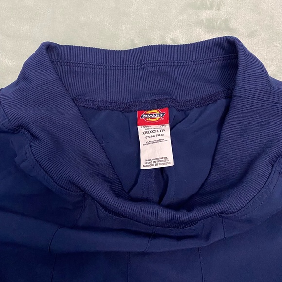 Dickies size XS scrub pants in navy blue - Picture 2 of 4
